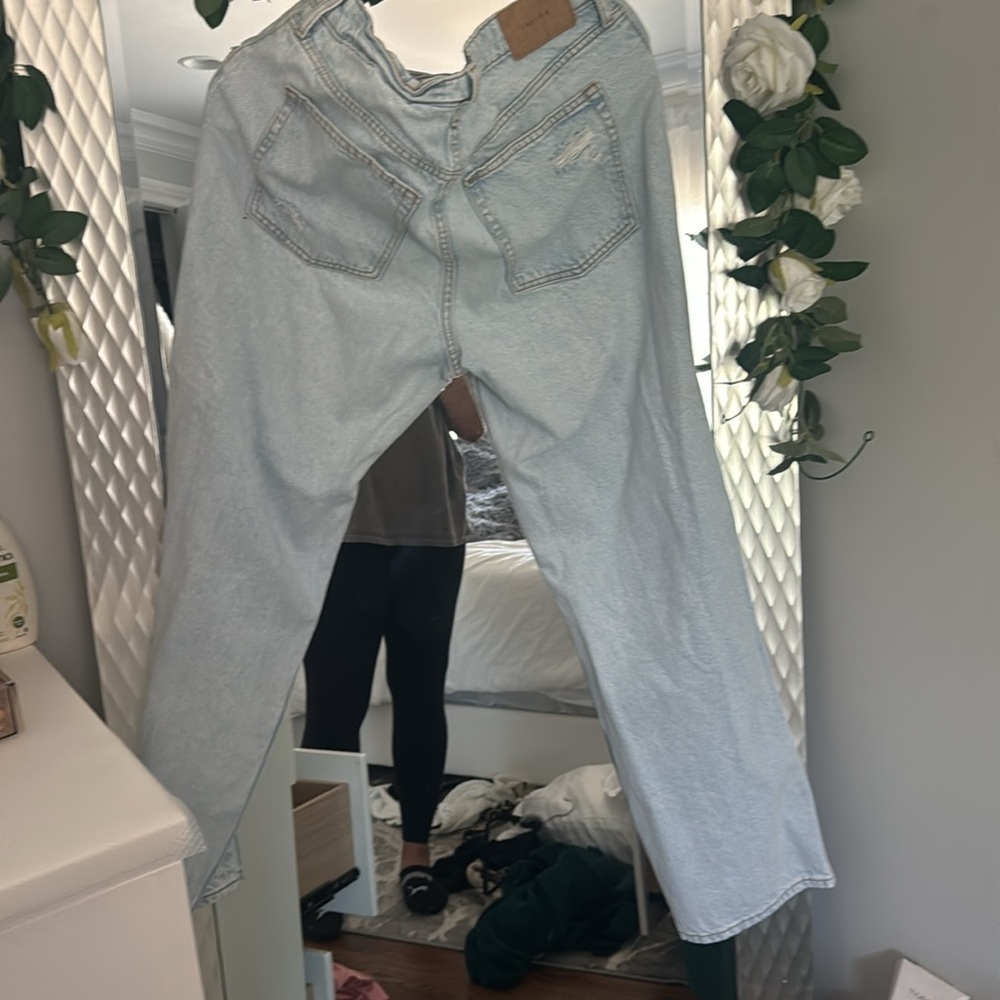 Jeans - Picture 2 of 2